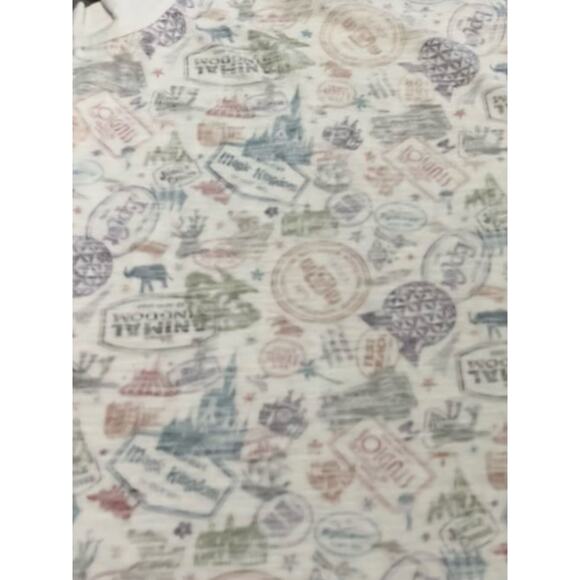 Disneyland Graphic T-shirt - Picture 6 of 6